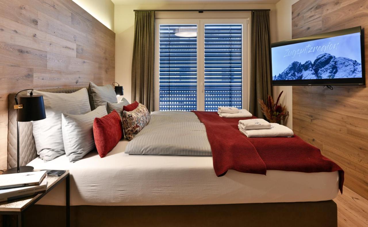 Boutique Chalets Alpi - Private Sauna & Cinema Garmisch-Partenkirchen Exteriör bild