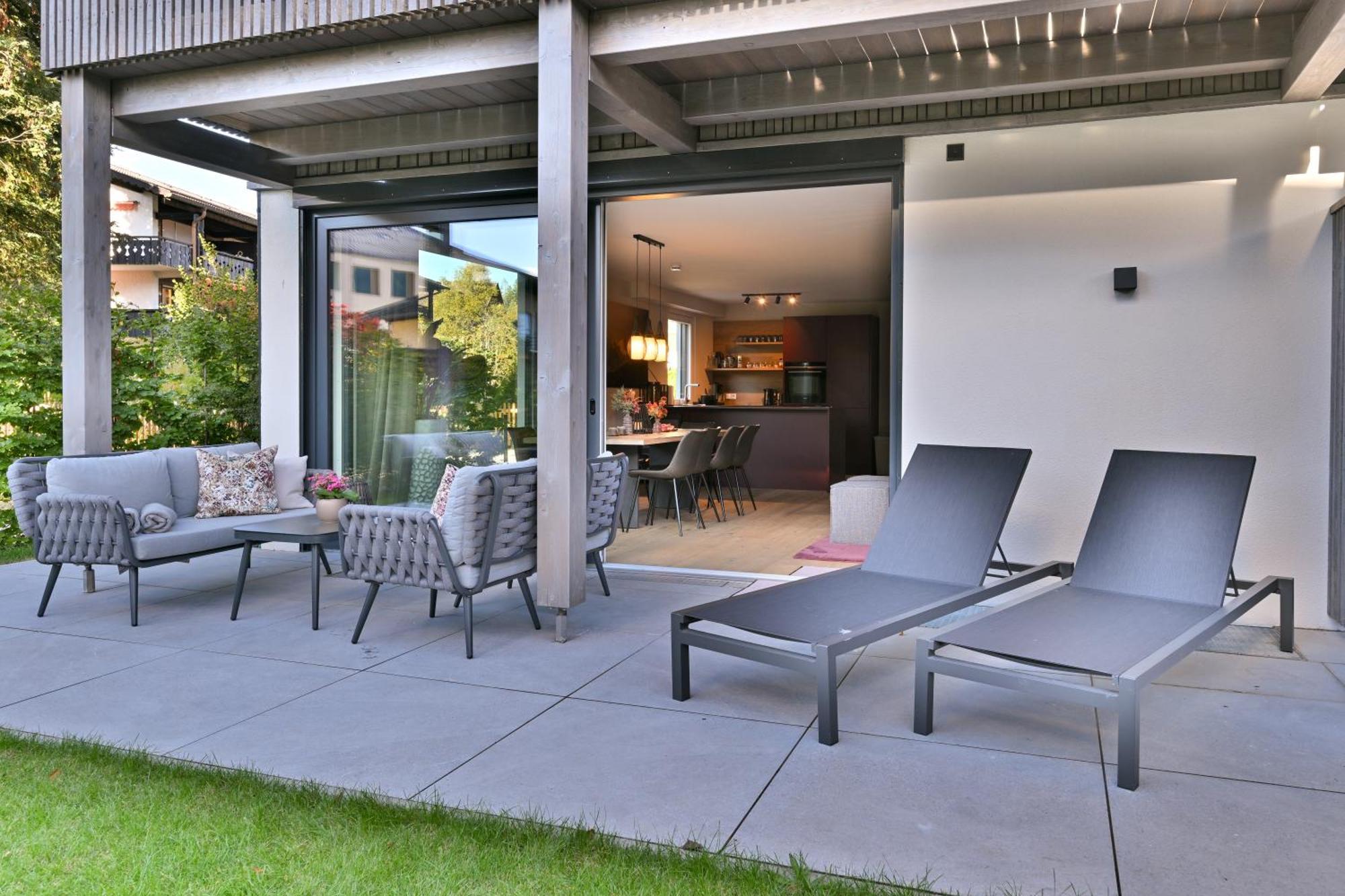 Boutique Chalets Alpi - Private Sauna & Cinema Garmisch-Partenkirchen Exteriör bild